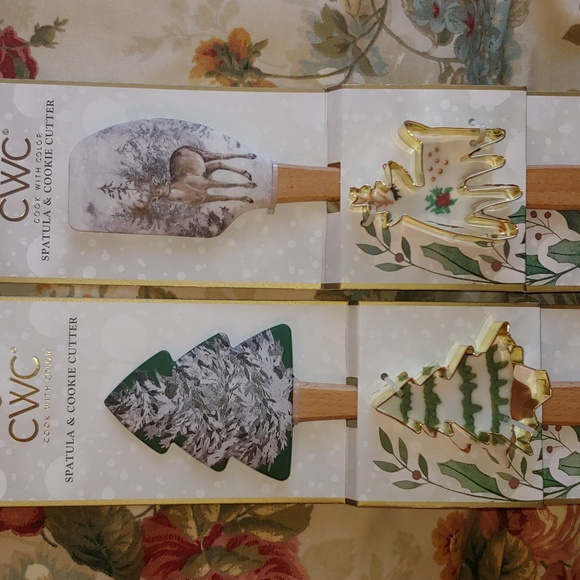 Holiday Spatula and Cookie Cutter 2 Piece Set Reindeer and Pine Tree NWT - Picture 9 of 10